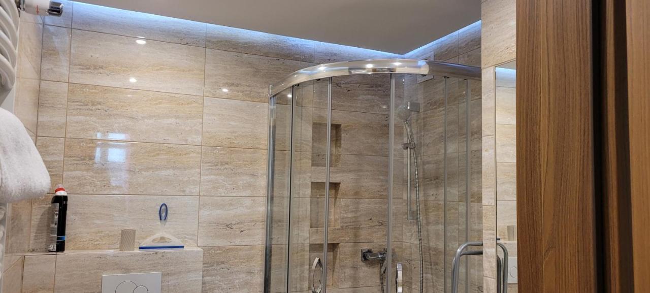 Tlc Apartments Cracow Krakow Ngoại thất bức ảnh